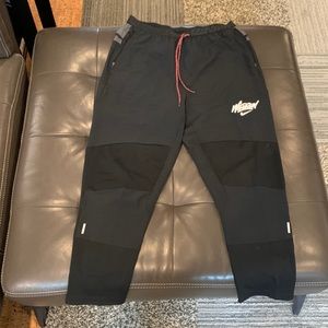 Med Tall Nike Run Division 7/8 pants like NEW